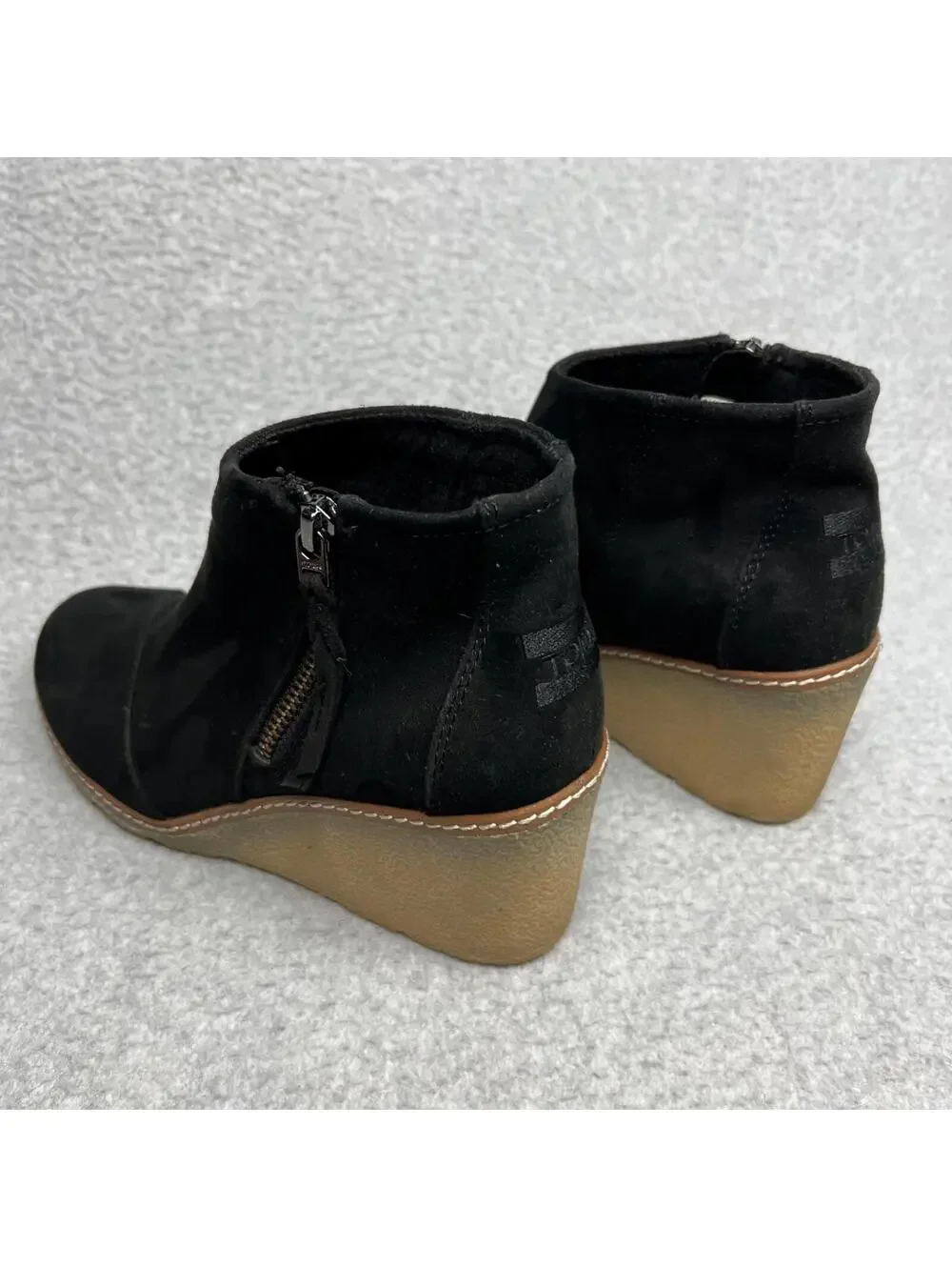 TOMS Suede Wedge Zipper Ankle Boot Booties Womens Size 7.5 Casual Round Toe